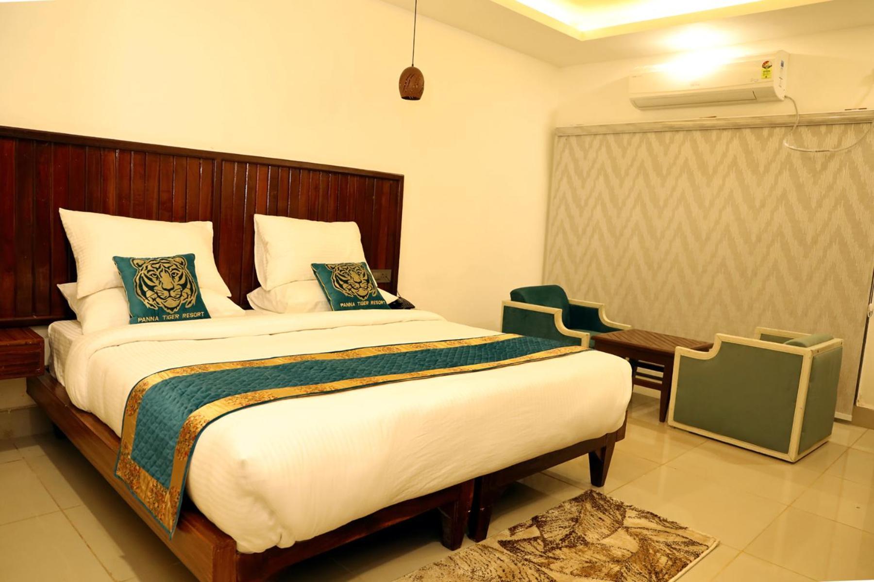 Panna Tiger Resort- Riverside Property Rājgarh Extérieur photo